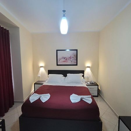 Haris Hotel Vlore Exterior photo