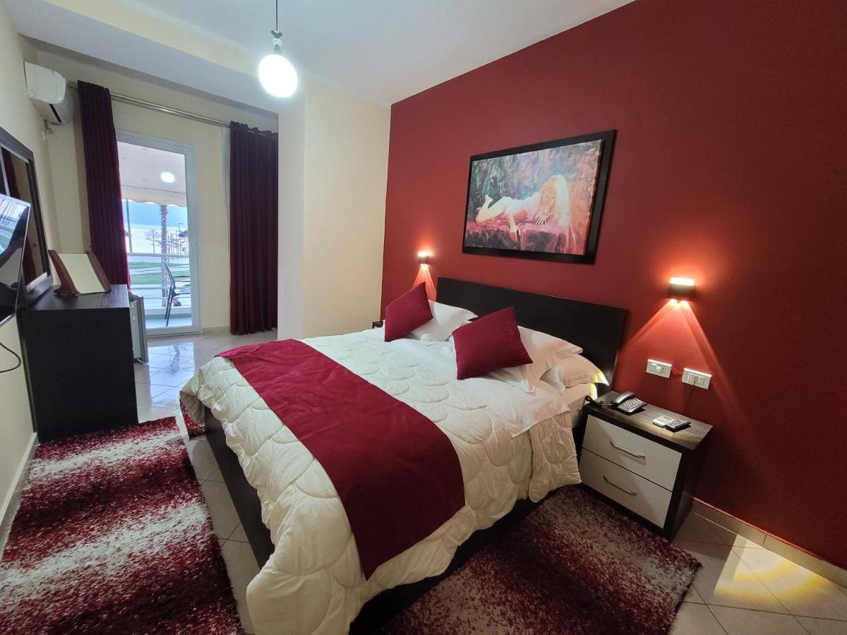Haris Hotel Vlore Exterior photo