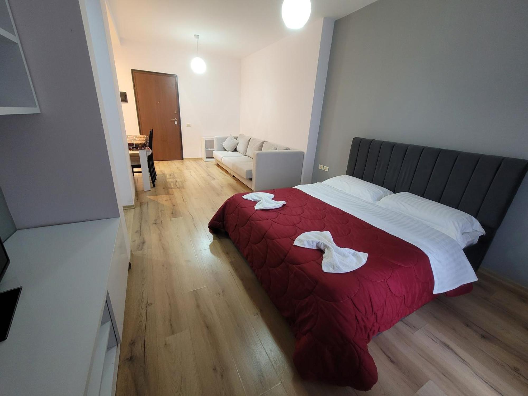 Haris Hotel Vlore Exterior photo