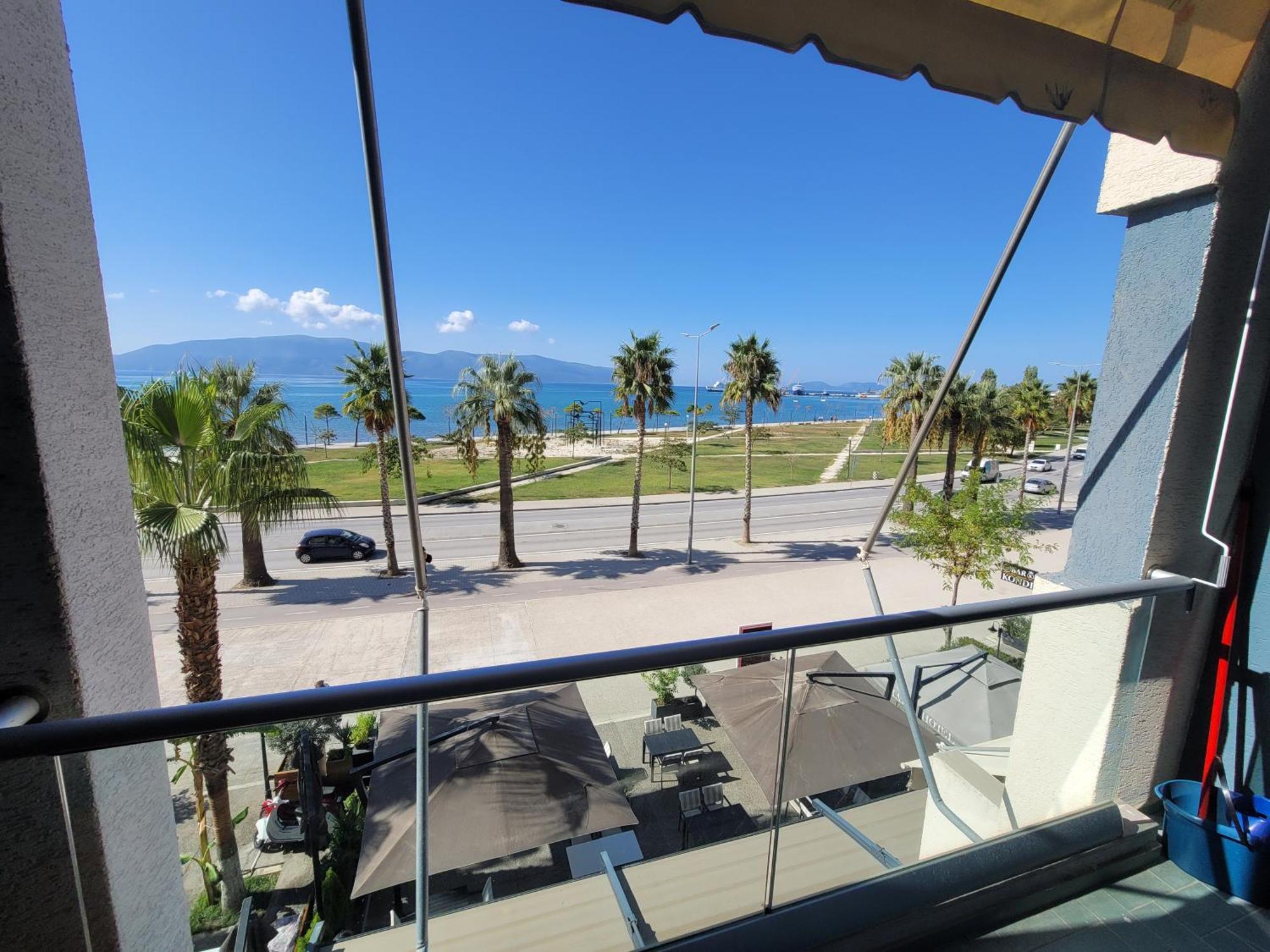 Haris Hotel Vlore Exterior photo